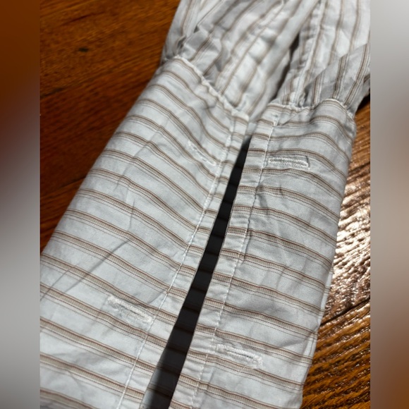 Vintage 90’s Guess Embroidered Button Down Shirt (Large) - Picture 9 of 15